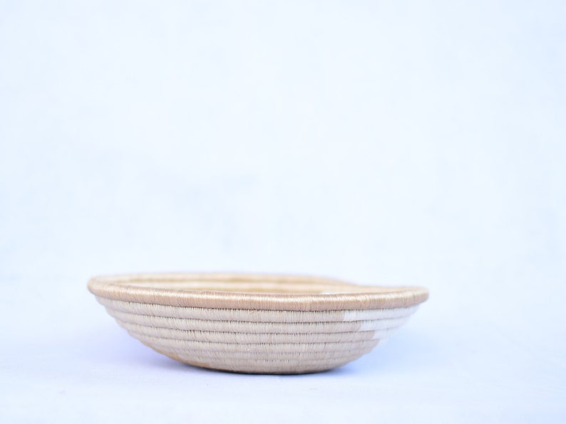 Umuraba Medium African Basket, 10 Inches Rwanda Basket, White and Tan image 5