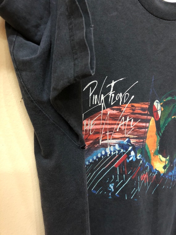 Vintage 90s Pink Floyd The Wall 1999 tshirt Sepul… - image 4