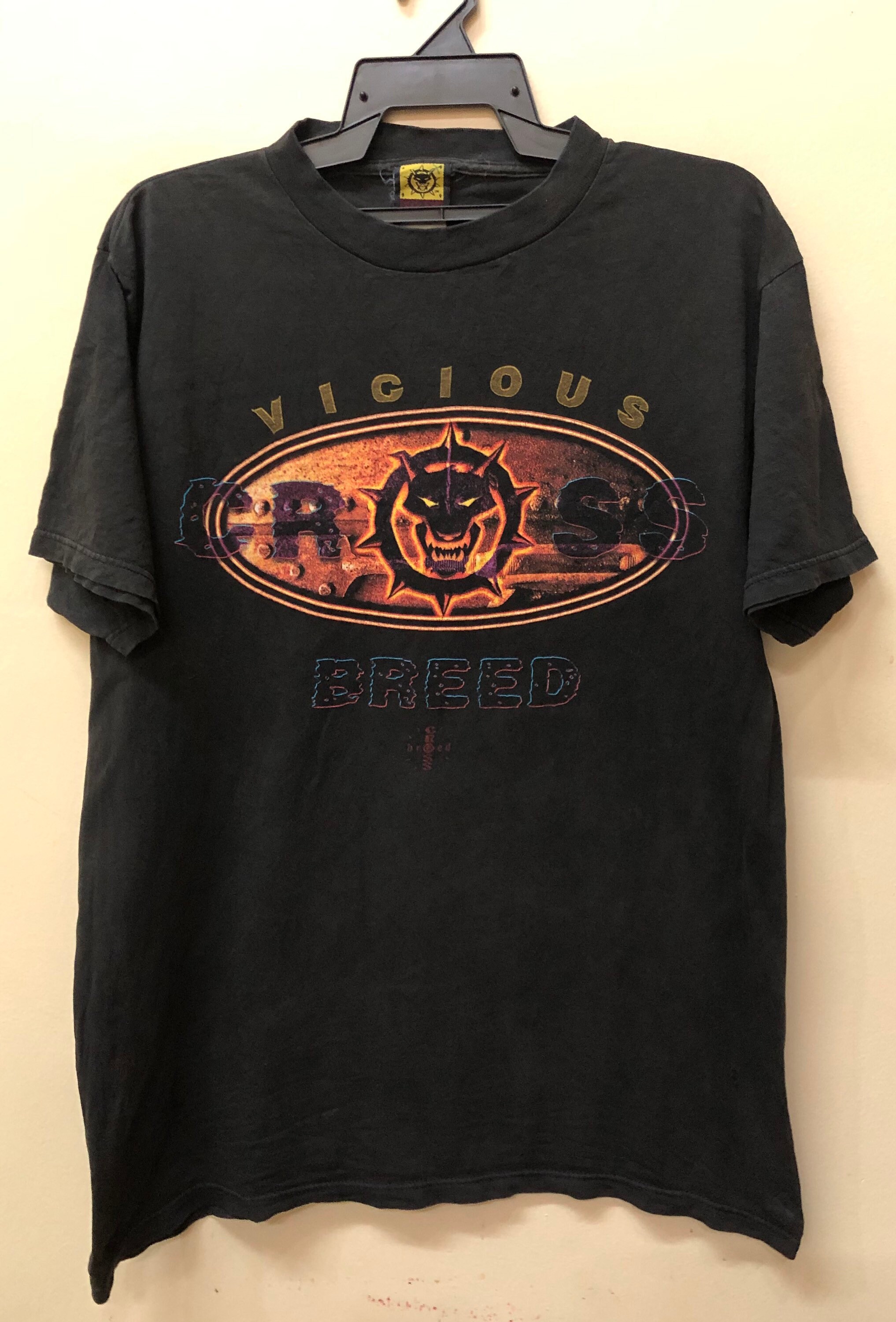 90年代のヴィンテージ 凶暴な雑種Tシャツ - Etsy 日本