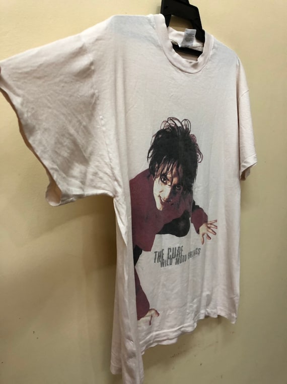 Vintage The Cure Robert Smiths 1996 t shirt Bjork… - image 5