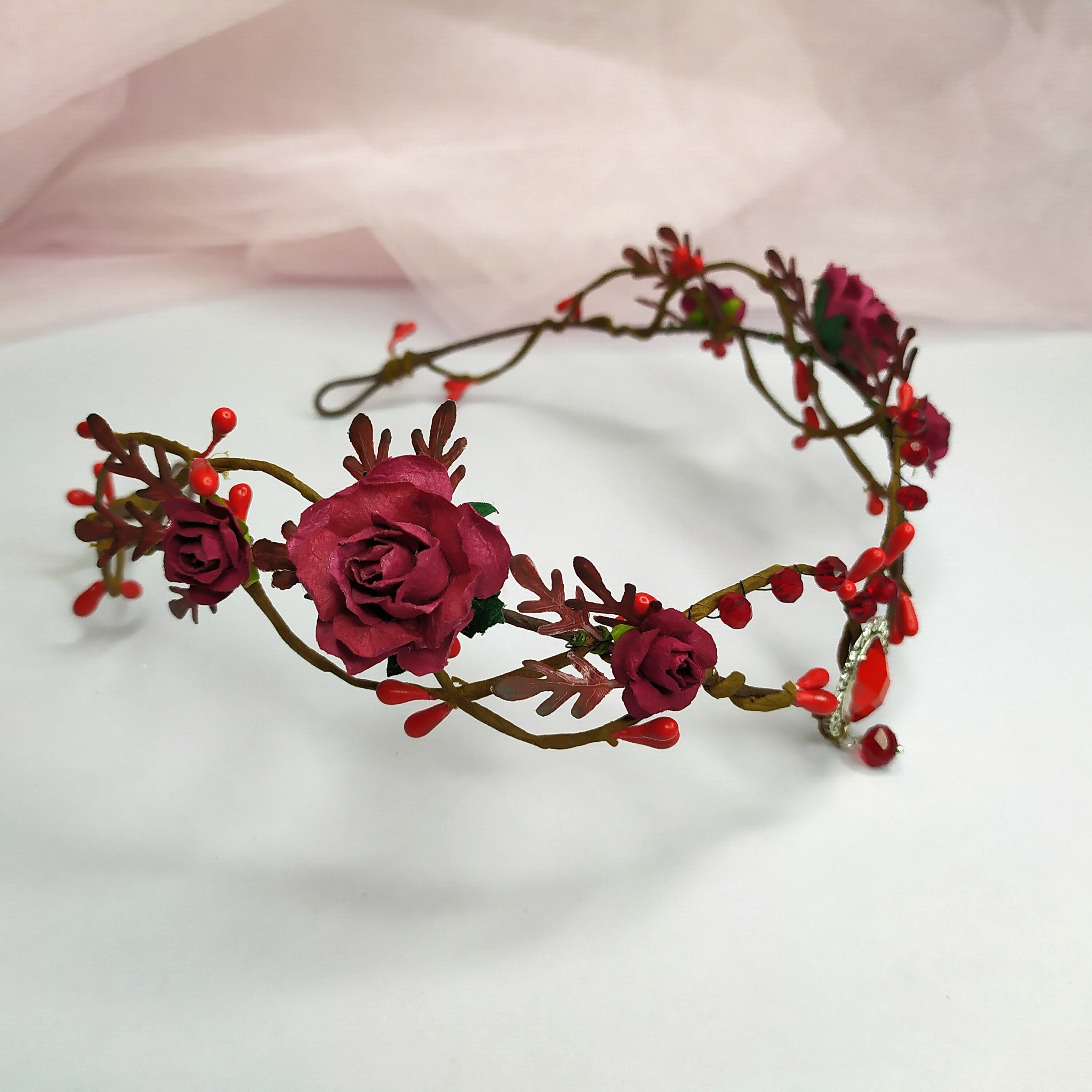 Flores de colores con alambre  Nail polish flowers, Diy floral crown,  Stained glass flower ring