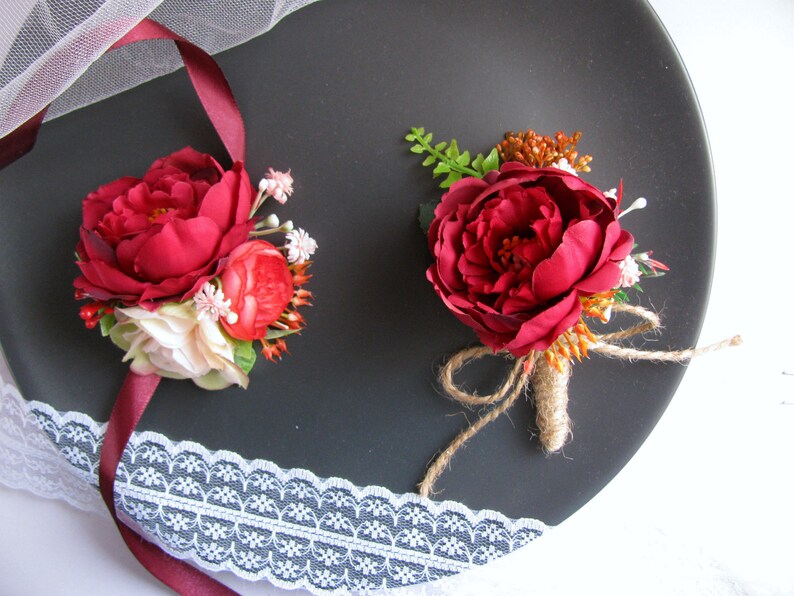 Burgundy flower wedding set Corsage and boutonniere set Wrist corsage and wedding boutonniere Burgundy boutonniere