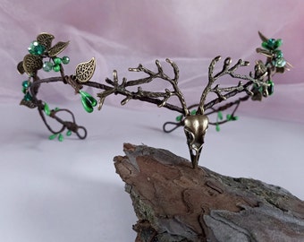 Raven skull tiara with branches Witch headpiece Gothic circlet Dark fairy crown