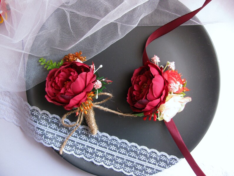 Burgundy flower wedding set Corsage and boutonniere set Wrist corsage and wedding boutonniere Burgundy boutonniere