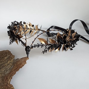 Black Gold Raven Skull Tiara – Gothic Crown, Dark Fantasy Headpiece, Halloween Costume, Witch Wedding, Cosplay Festival Tiara