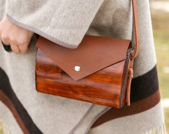 Brown shoulder bag, unique leather bag, brown clutch, wood purse, wood and leather bag, casual crossbody, ladies bag, mini crossbody bag