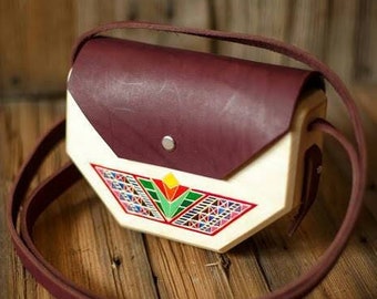 Small leather crossbody ladies bag, wood leather shoulder bag, wooden purse, elegant bag, casual crossbody bag, small leather purse