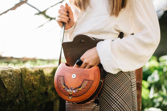 Wood purse, Handcrafted. : r/ThriftStoreHauls