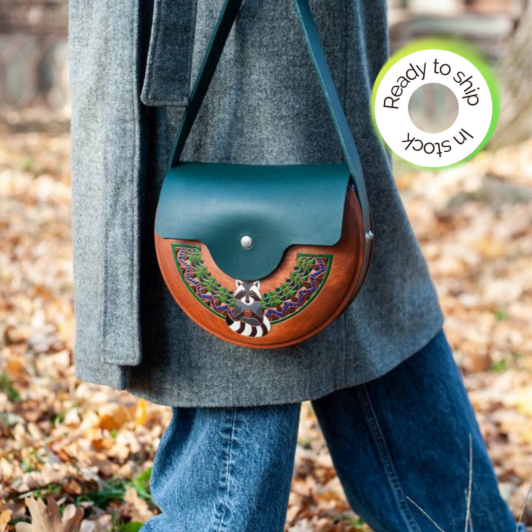 Raccoon Pattern Print Crossbody Bags