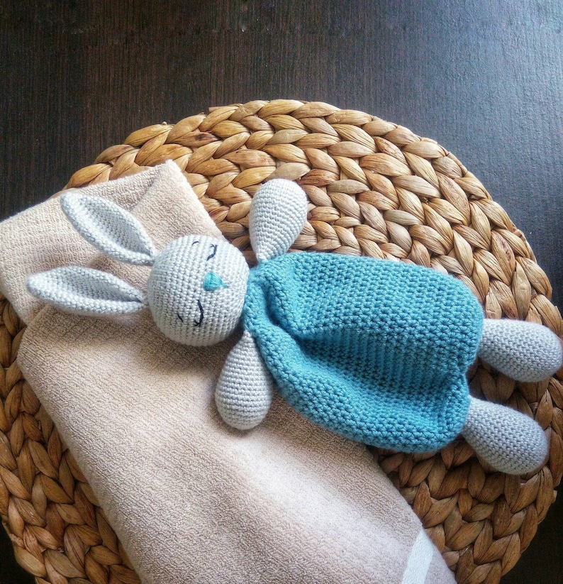 Crochet Bunny Lovey Pattern EN & ES, Cute Bunny Rabbit amigurumi Doll, Security Comfort Blanket Toy, gift for newborn tutorial PDF file image 6