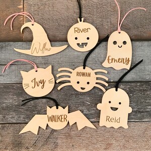 Halloween basket tags, Halloween name tags, personalized wood Halloween tags, boo basket tag, ghost, skull, cat, witch hat, spider, bat