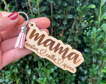 Mama keychain, mom keychain, gift for mom, custom keychain, Mother’s Day gift, custom gifts for mom, wood keychain