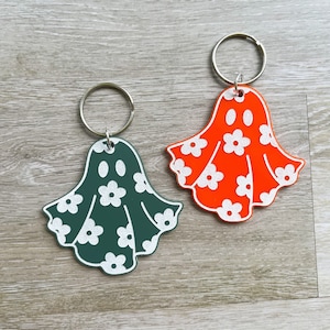 Halloween keychains, stay spooky, spooky season, cute Halloween keychain for women, daisy ghost keychain, retro motel keychain, groovy