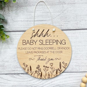 Baby sleeping sign, door hanger, wreath sign, Don’t ring doorbell, do not disturb sign, shh baby sleeping sign, baby shower gift,