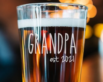 Grandpa Pint Glass, New Grandpa Gift, Personalized Grandpa Beer Glass, Father's Day Glass, Gift for Dad