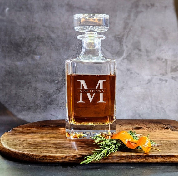 Personalized Whiskey Decanter, Engraved Decanter, Father's Day Gift, Etched  Decanter, Groomsmen Gifts, Wedding Gift Ideas, Custom Decanter 