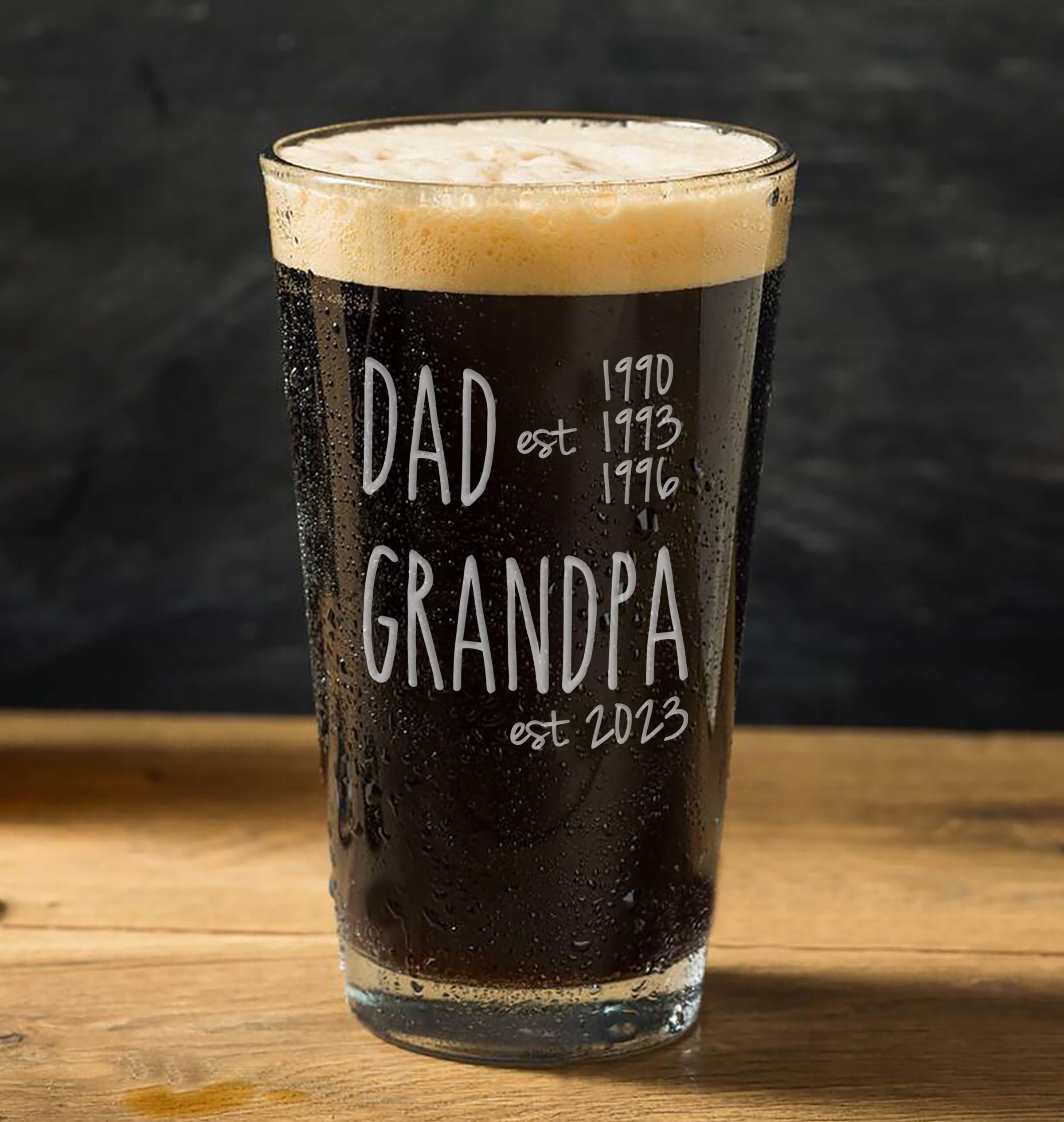 Grandpa Est 2020 - New Grandfather Beer Can Pint Glass Gift for First Time  Grandparents - Decorative 16 Oz Glasses
