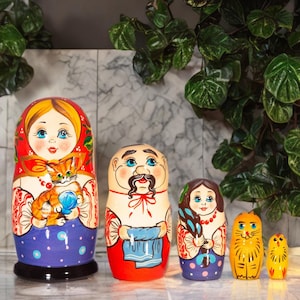 Ukrainian family Nesting Dolls 6 2/3&quot;, Hand painted wooden toys, Ukrainian Folk Art