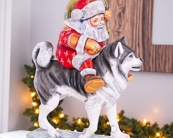 手彫りの木製サンタバスケット（グリーンサック付き） - お祝いの