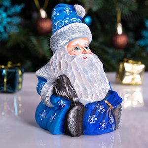 Wooden hand carved Santa Claus figurine 5&quot;, Handmade Christmas Holiday Home Decor indoor, Hand painted Christmas gift made in Ukraine