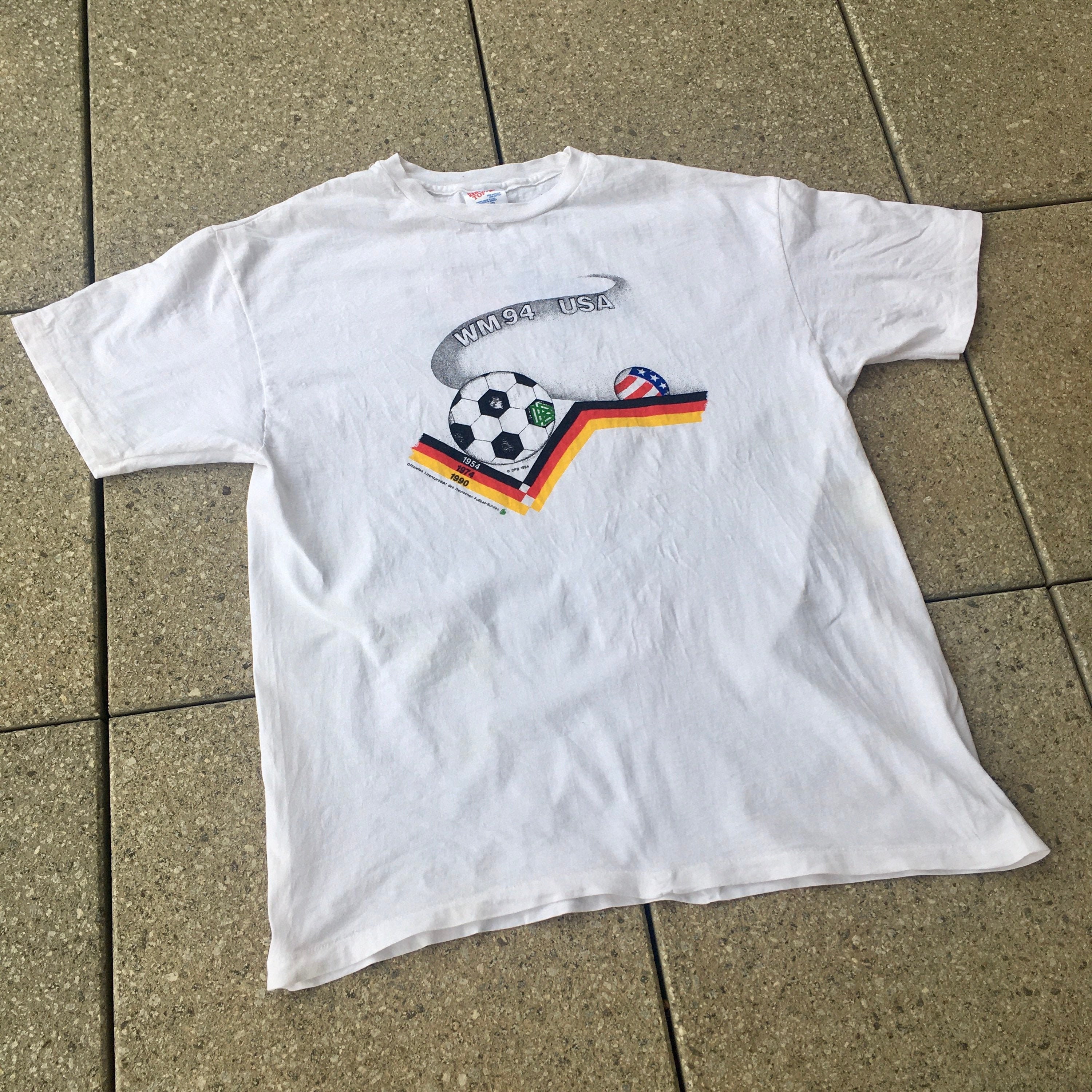 Vintage World Cup 94 T-shirt / Football World Cup USA 1994 / 90s 