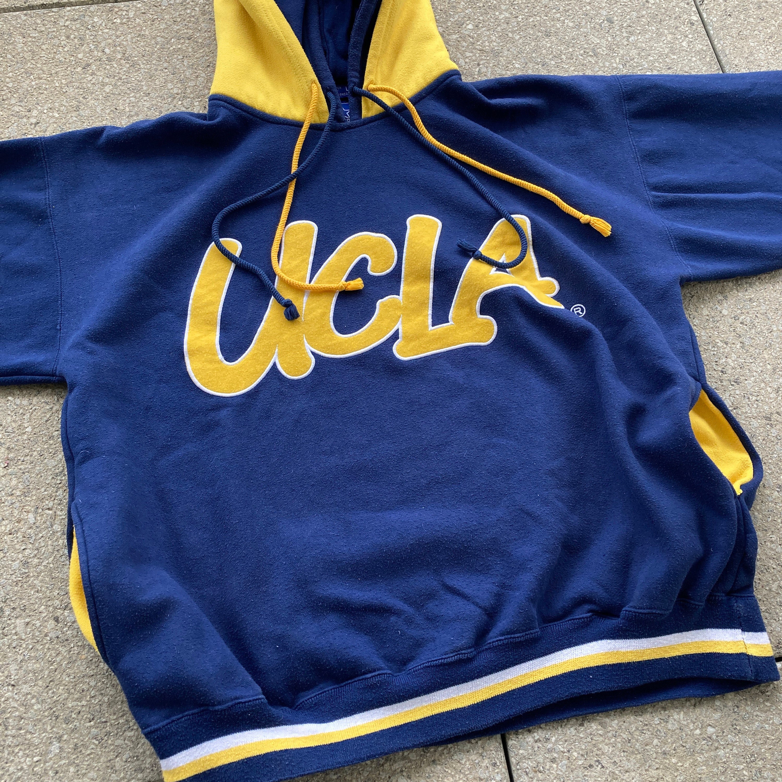 90's UCLA Bruins - Clothform.com 90's UCLA Bruins  Sweatshirts, Sweatshirt  fashion, College sweatshirts hoodie