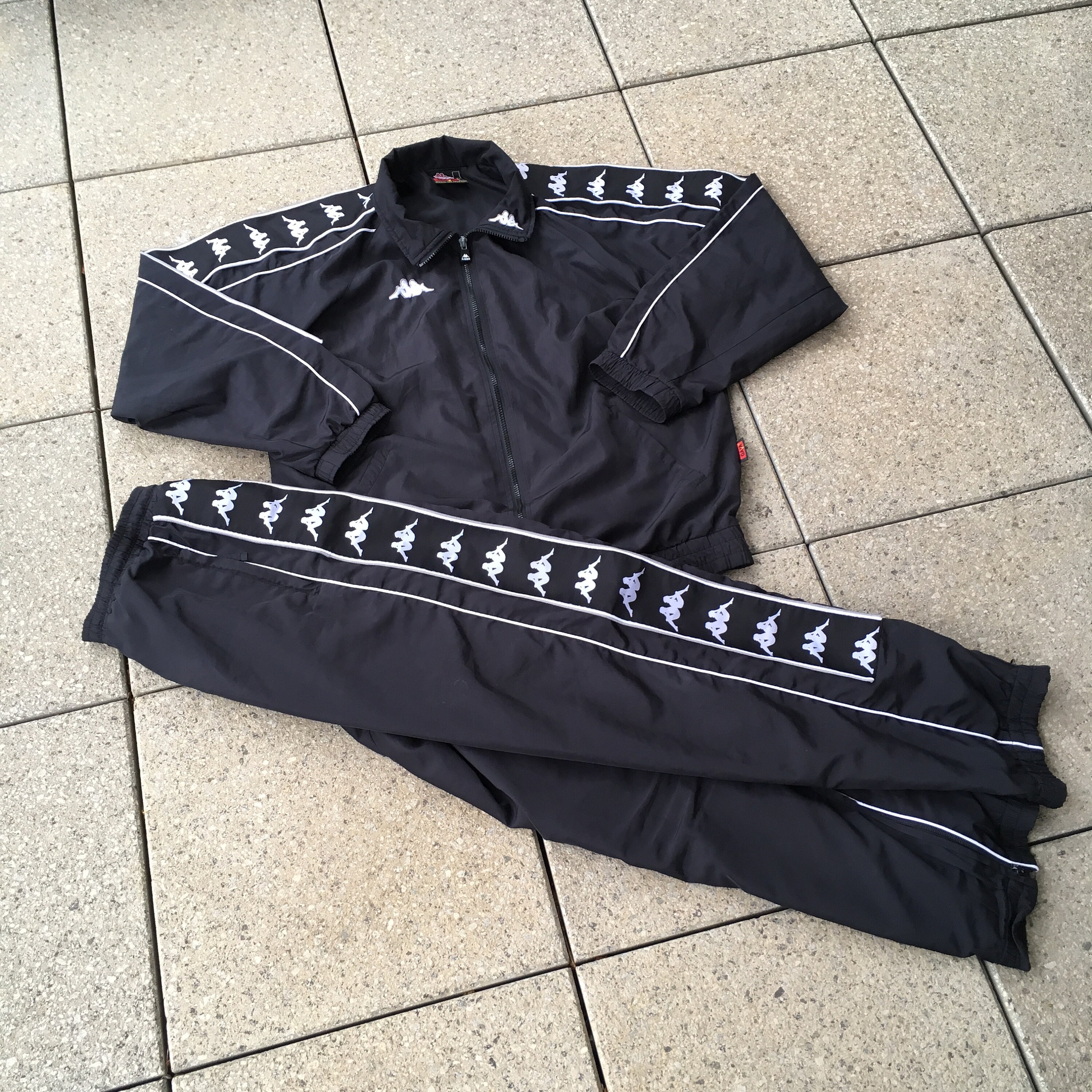 kappa jogging suit