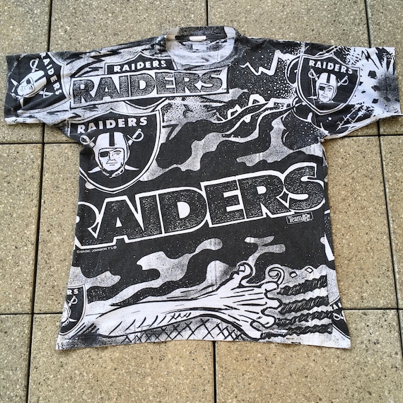 90s Los Angeles RAIDERS T-shirt by Michael Johnson T's / 