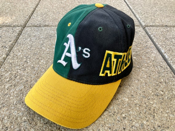 90s OAKLAND ATHLETICS Snapback by American Needle / A's Vintage