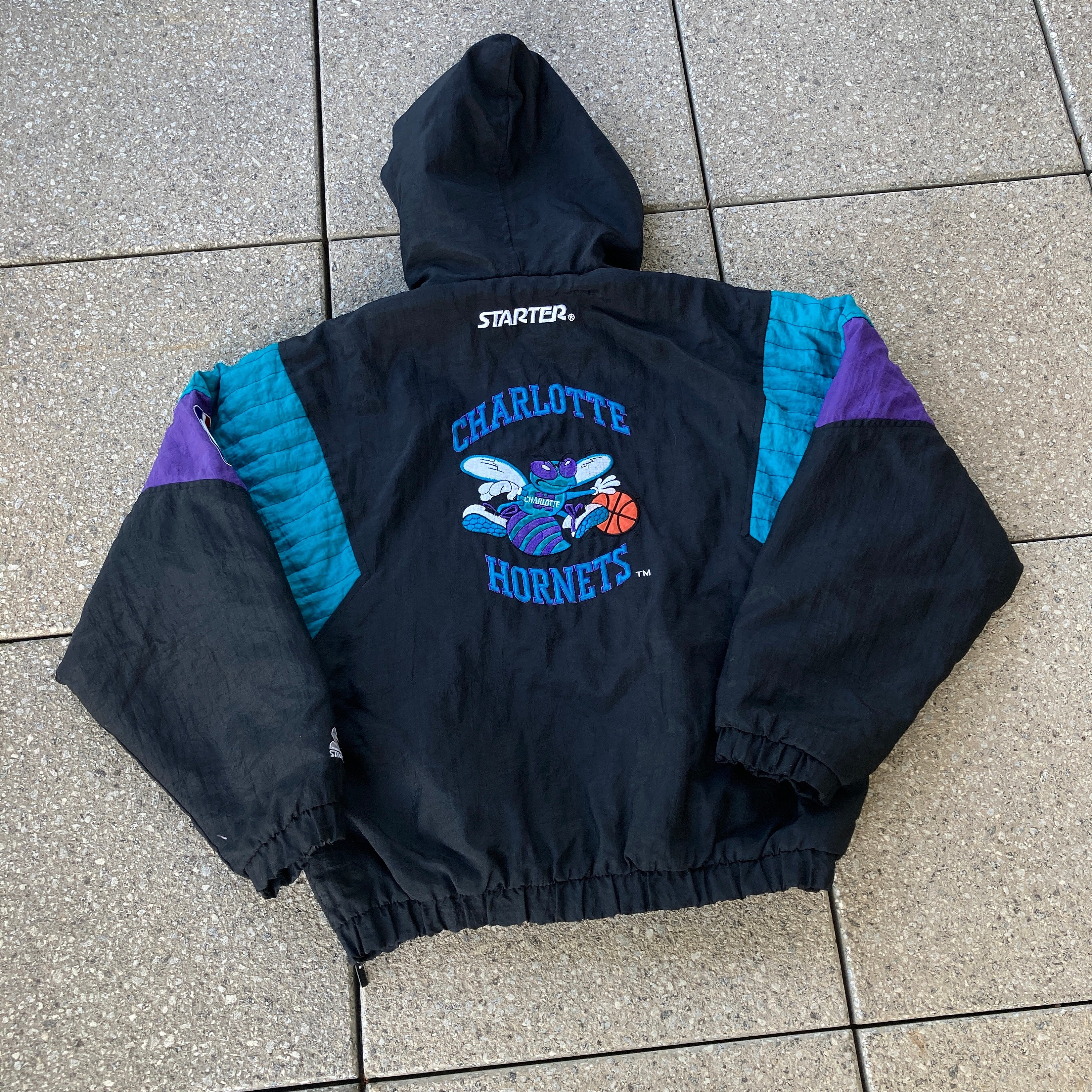 Vintage Charlotte HORNETS Pullover Jacket by STARTER / Big 