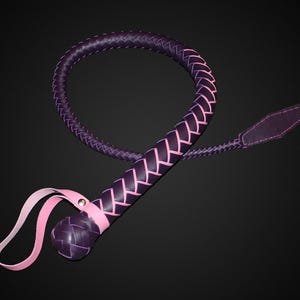 Single tail Whip with Wedge Stinger and Decorative Weaving
