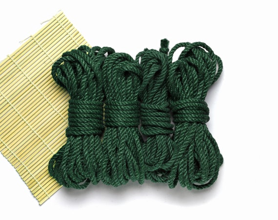 green jute rope