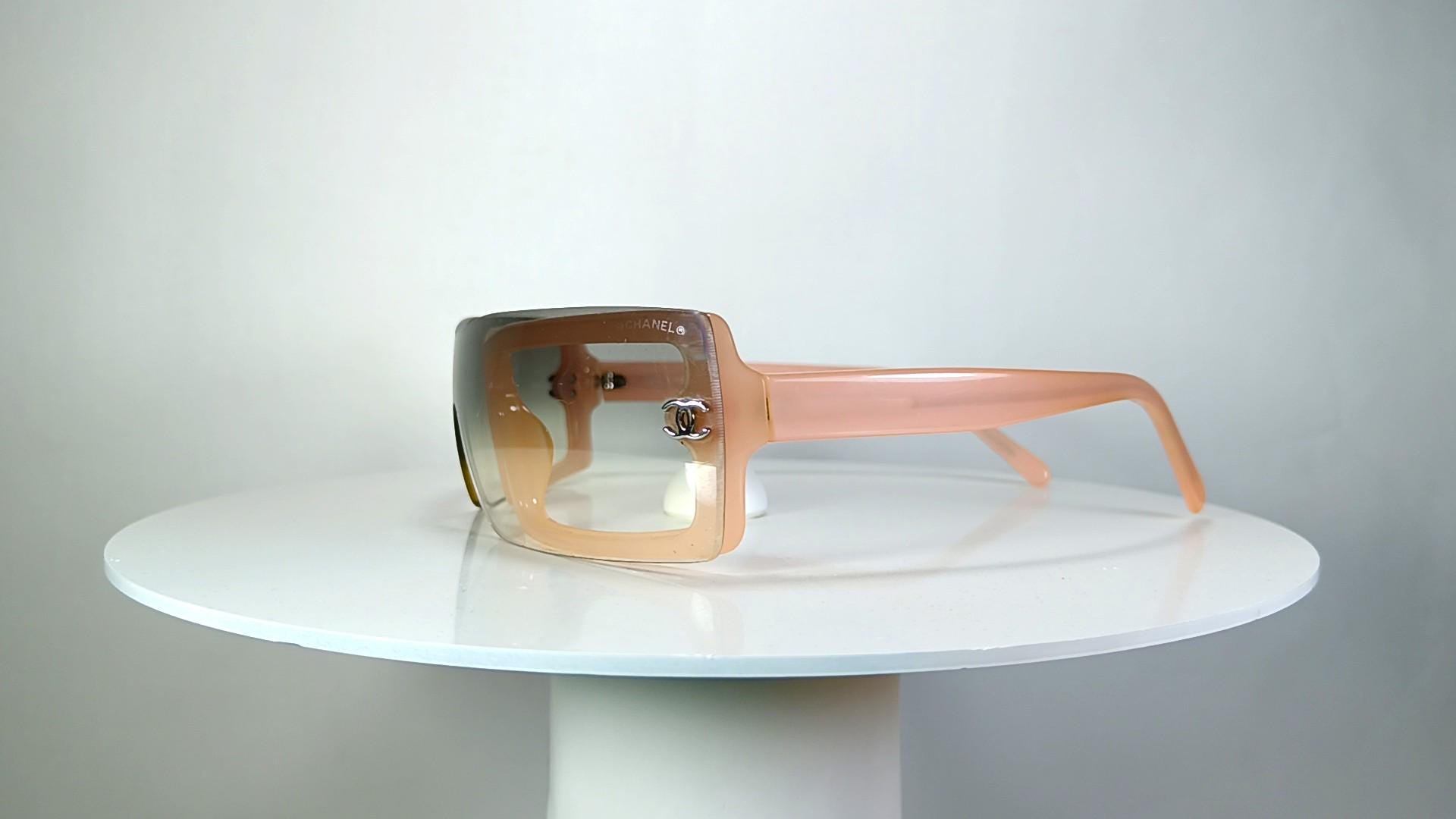 Pink chanel sunglasses - Etsy 日本