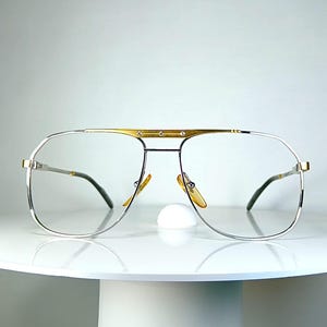 Luxury eyeglasses VON FURSTENBERG Aviator angular frames