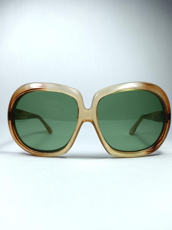 Vintage 1970s Oversized Amber Tortoiseshell Round Sunglasses Made in France Mod Vintage Oscar de la Renta Tortoise Sunglasses Amber  main image 4