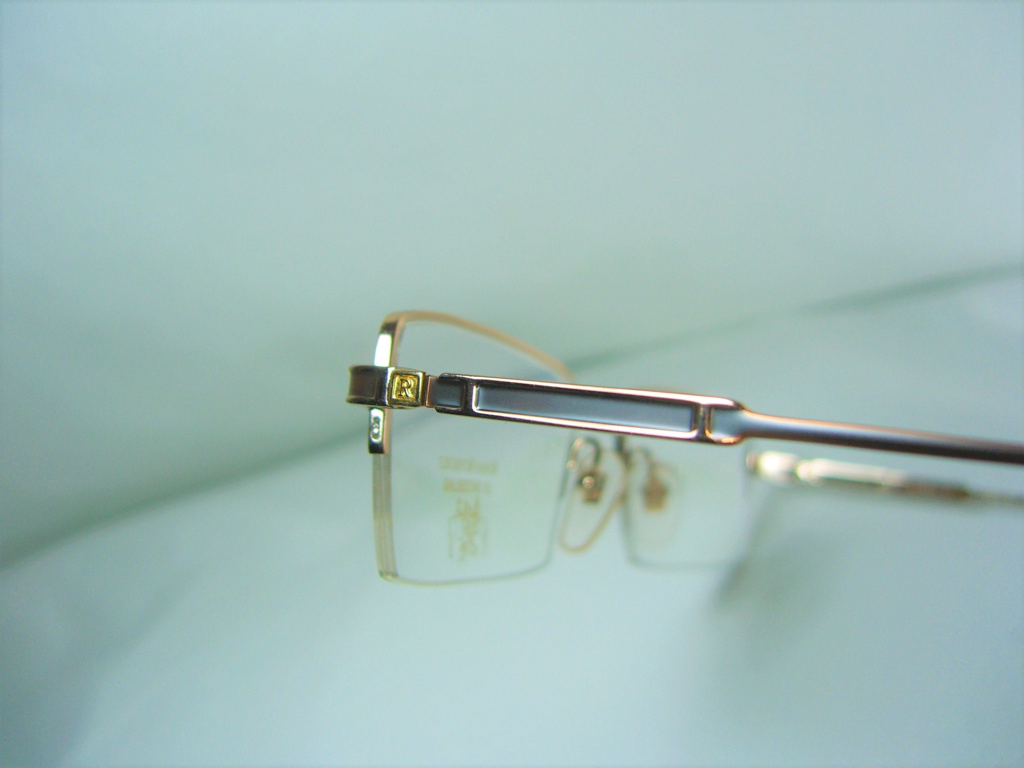 Gucci Rimless Rectangular Metal Sunglasses In Metallic | Lyst