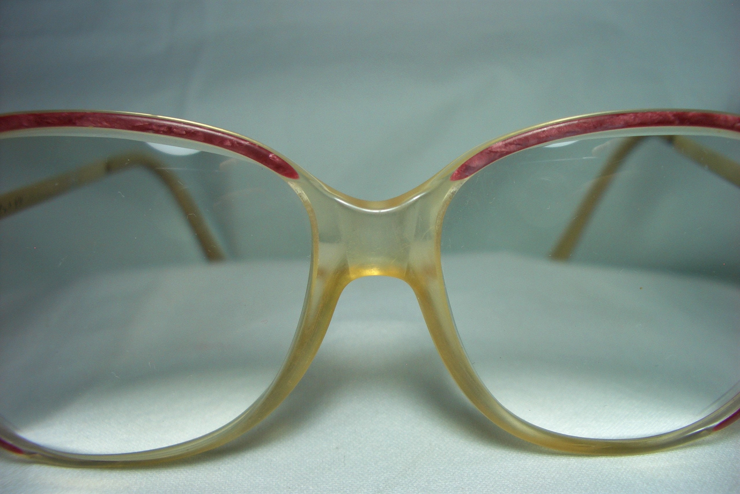 Nina Ricci, Oval, Round, Gold Plated, Eyeglasses, Frames  display picture 2