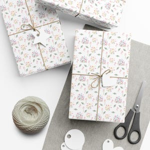 Vintage Floral Wrapping Paper - Spring gift wrap for bridal shower, baby shower, weddings, engagement, anniversary, mother&#39;s day, Easter