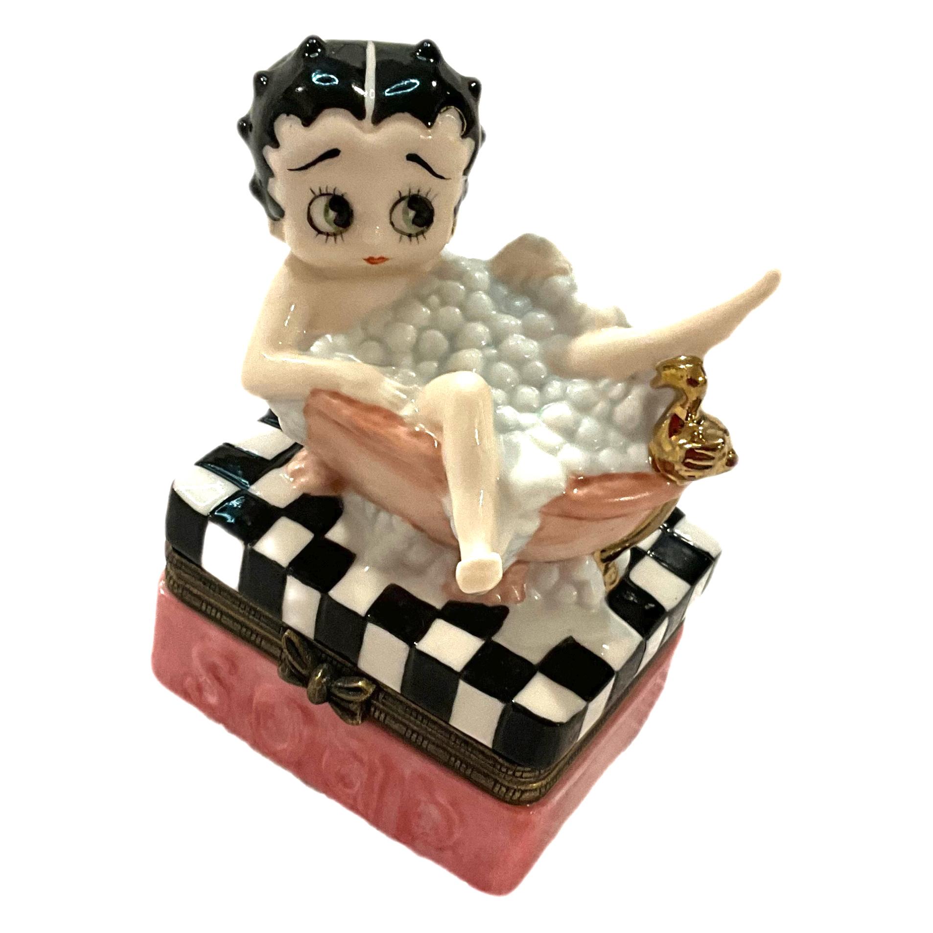 Betty Boop in Tub - Etsy