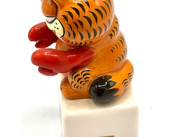 Gorgeous Collectible and Vintage Porcelain Garfield by Enesco