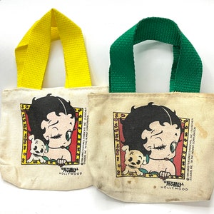 Gorgeous collectible and vintage Betty Boop material  small bag.