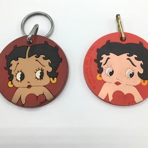Gorgeous collectible and vintage Betty Boop keychain, plastic, red.