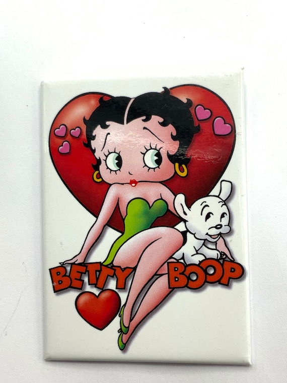 Gorgeous collectible Betty Boop, green dress and red heart, magnet 