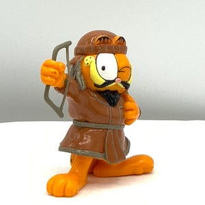 Gorgeous collectible and vintage Garfield as Genghis Khan, military genius of Mongolia , figurine, cat.