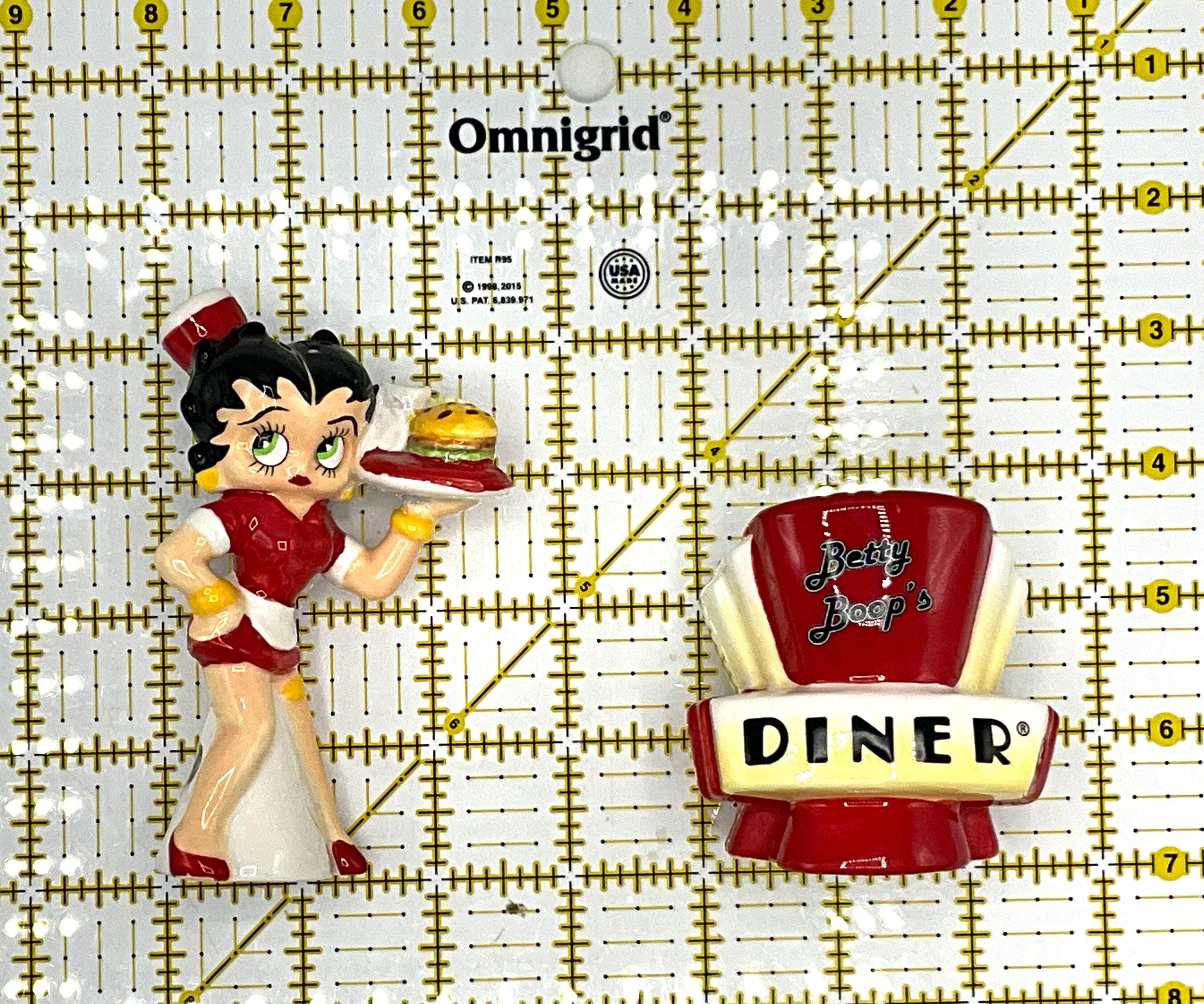 Gorgeous Collectible Salt and Pepper Betty Boop Set, Waitress