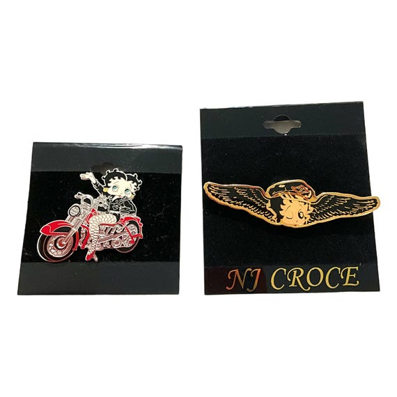 Gorgeous collectible and vintage Betty Boop pin, enamel, motorcycle or Betty Boop with wins.