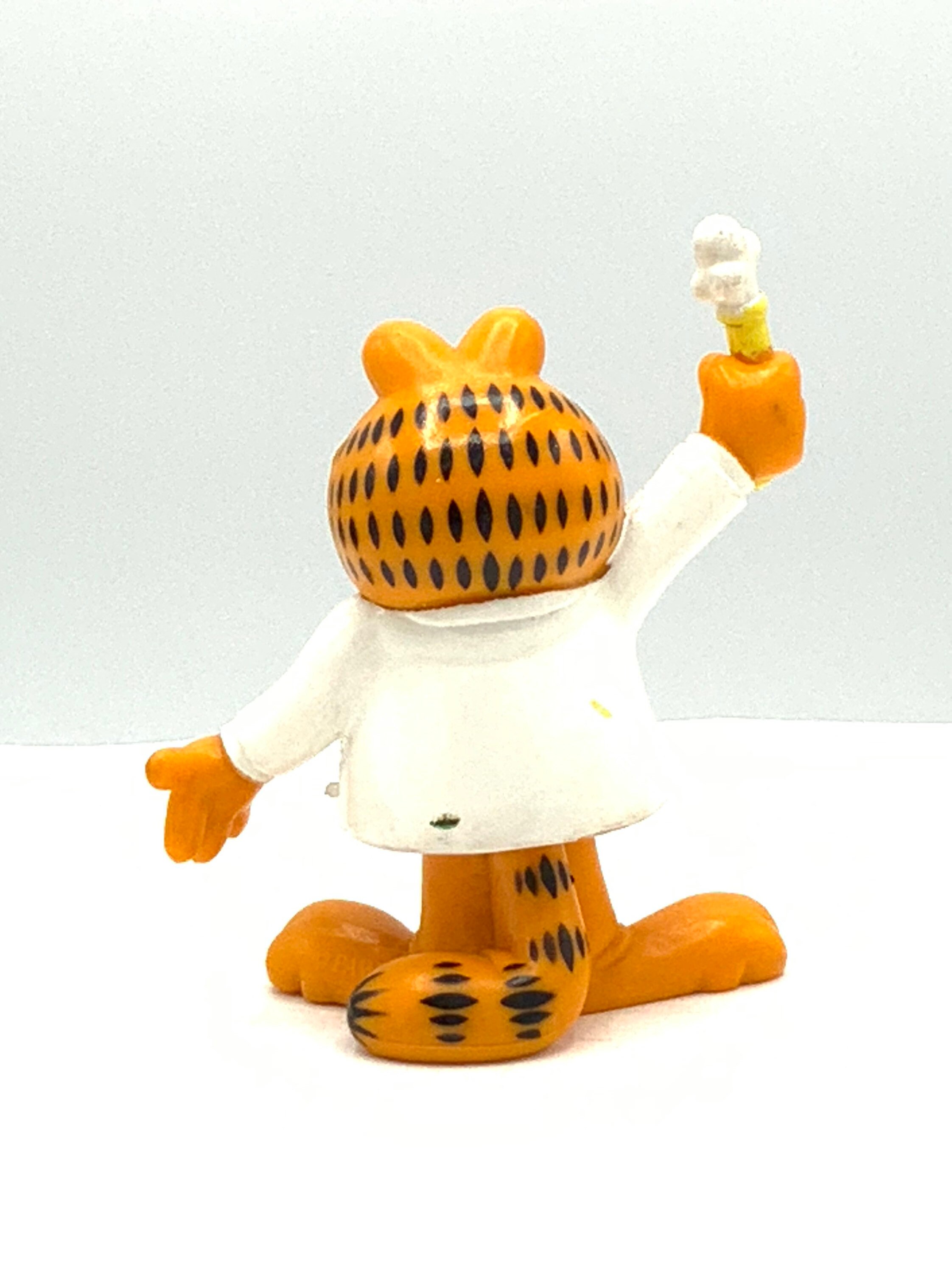 Gorgeous Collectible and Vintage Garfield as Nobel Prize