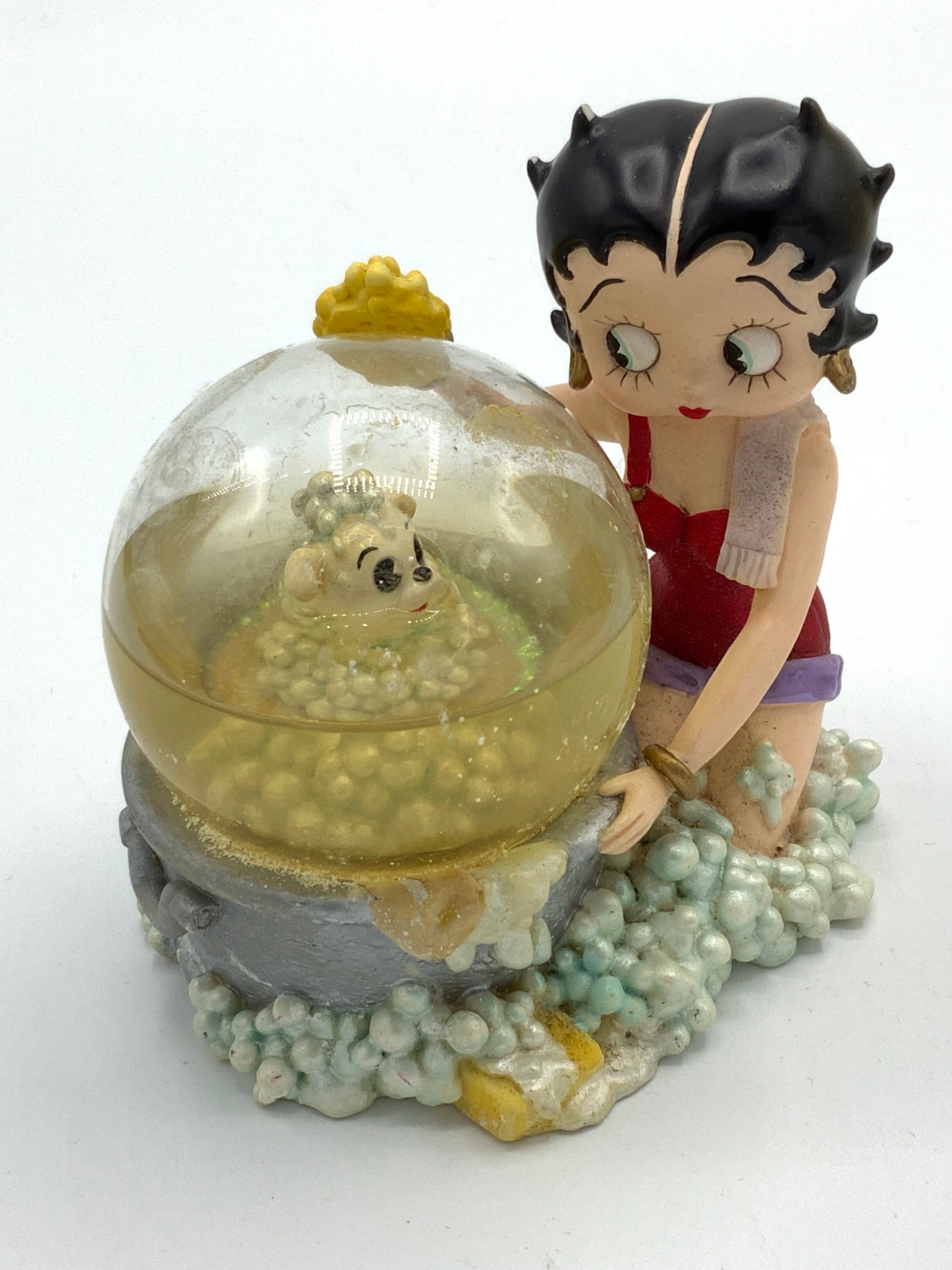 Gorgeous Collectible and Vintage Betty Boop Snow Globe 6807, Bath
