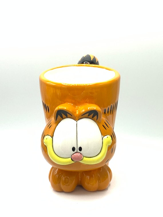 Vintage 3D Garfield Mug With Tail Handle, Collectible Cat Coffee Cup by  Paws - Etsy