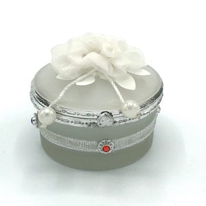 White small jewelry box, trinket